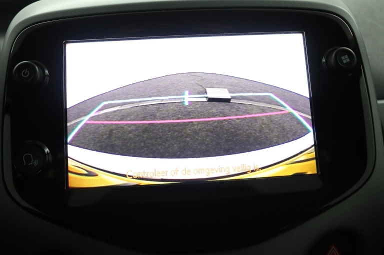 Toyota Aygo - 1.0 VVT-i x-play 9