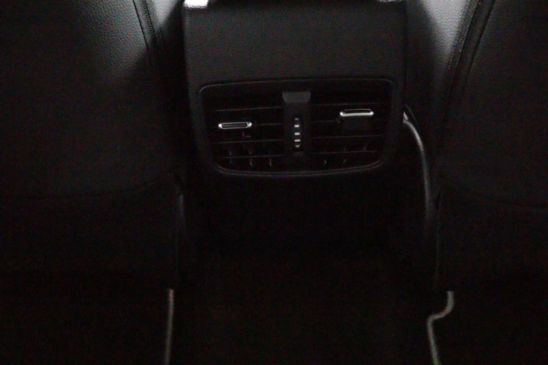 Toyota Corolla Touring Sports - 1.8 Hybrid First Edition 42
