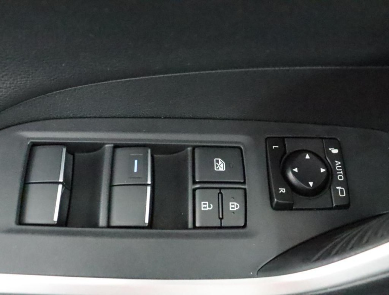 Toyota RAV4 - 2.5 Hybrid First Edition 101
