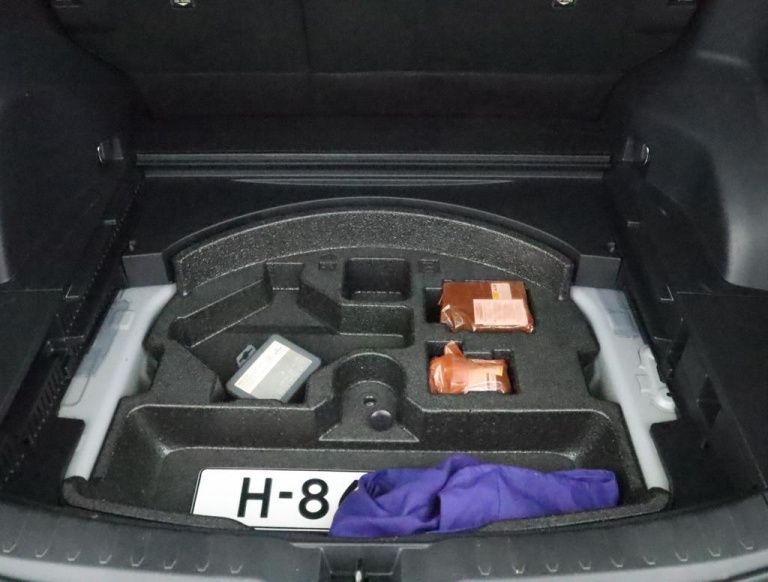 Toyota RAV4 - 2.5 Hybrid First Edition 105