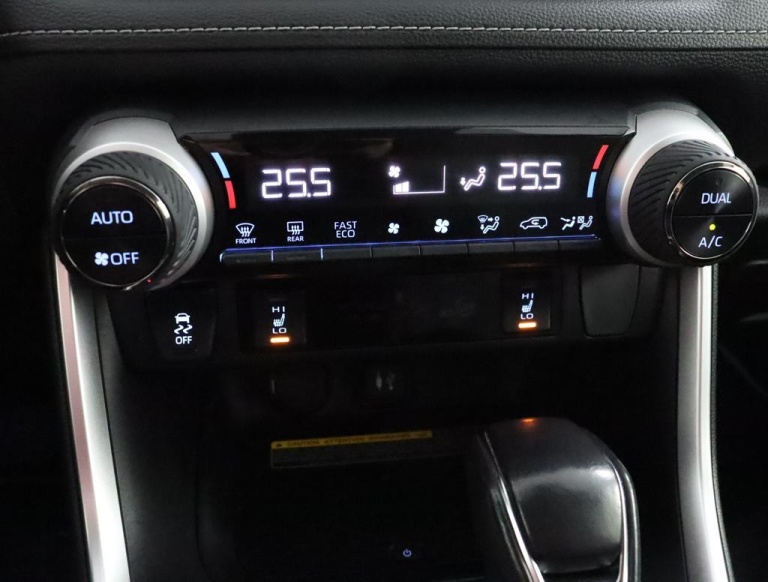 Toyota RAV4 - 2.5 Hybrid First Edition 79