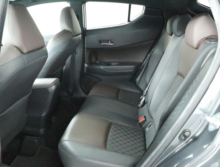 Toyota C-HR - 1.8 Hybrid Executive 18