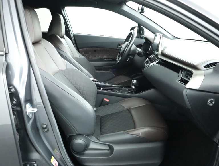 Toyota C-HR - 1.8 Hybrid Executive 22