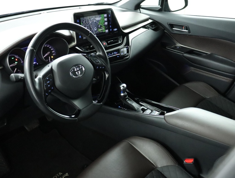 Toyota C-HR - 1.8 Hybrid Executive 66