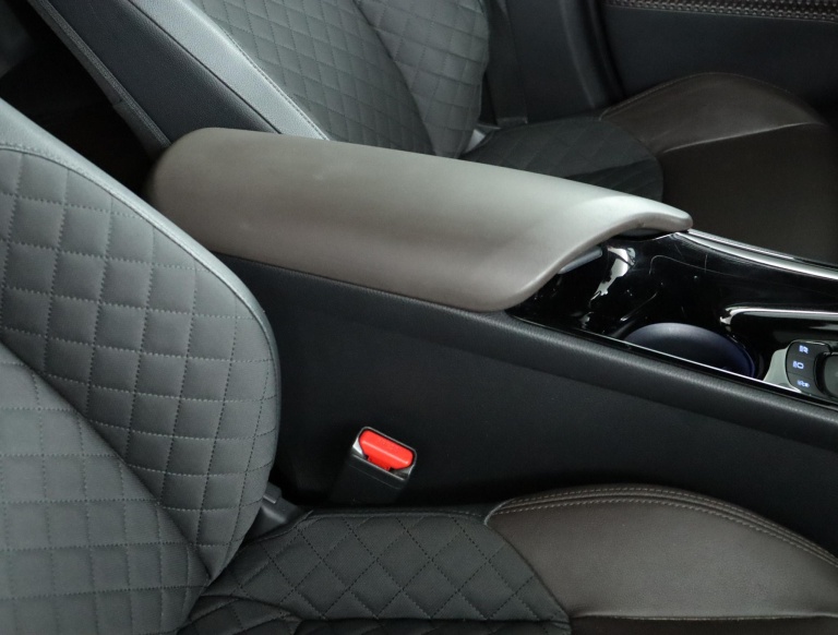 Toyota C-HR - 1.8 Hybrid Executive 69