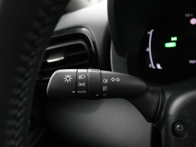 Toyota Yaris - 1.5 Hybrid 115 First Edition