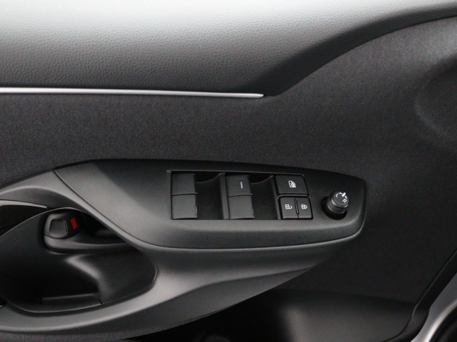 Toyota Yaris - 1.5 Hybrid 115 First Edition