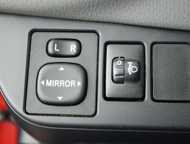 Toyota Yaris - 1.5 Hybrid Active 29