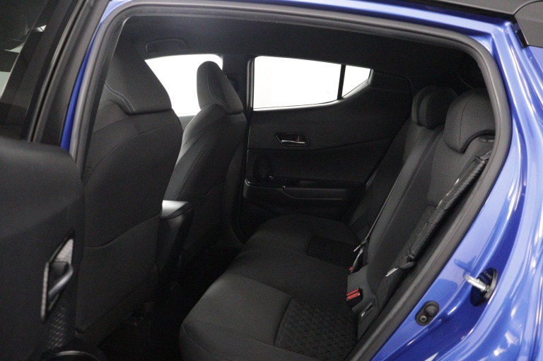 Toyota C-HR - 2.0 Hybrid First Edition 17