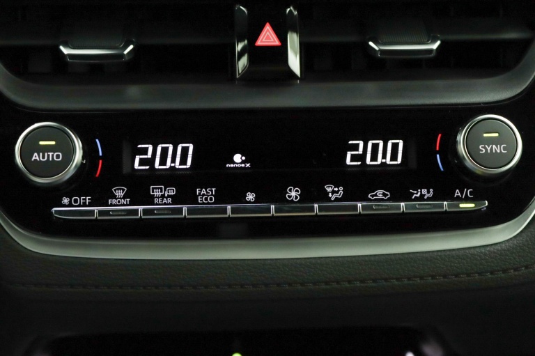 Toyota Corolla Cross - Hybrid 180 Executive 7