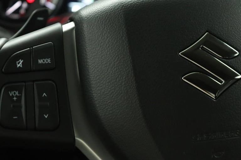 Suzuki Vitara - 1.5 Hybrid Select Rhino Edition 19