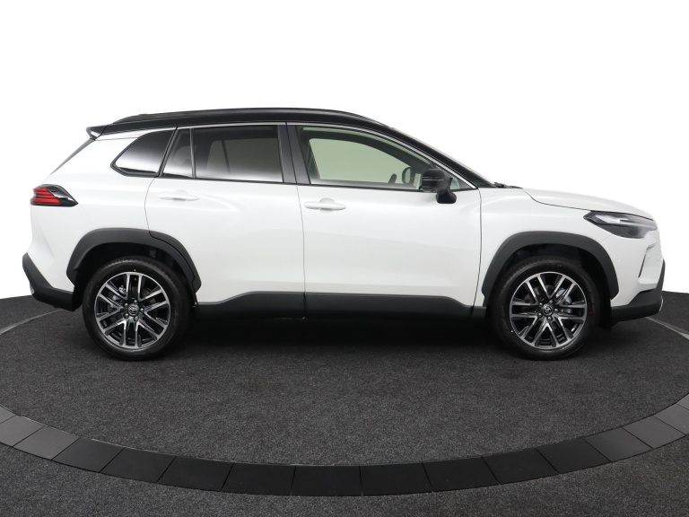 Toyota Corolla Cross - Hybrid 180 Executive 12