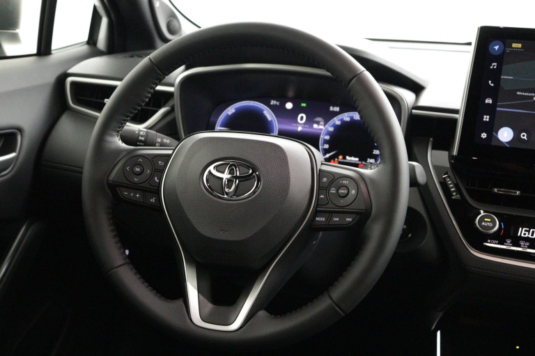 Toyota Corolla Cross - Hybrid 180 Executive 18