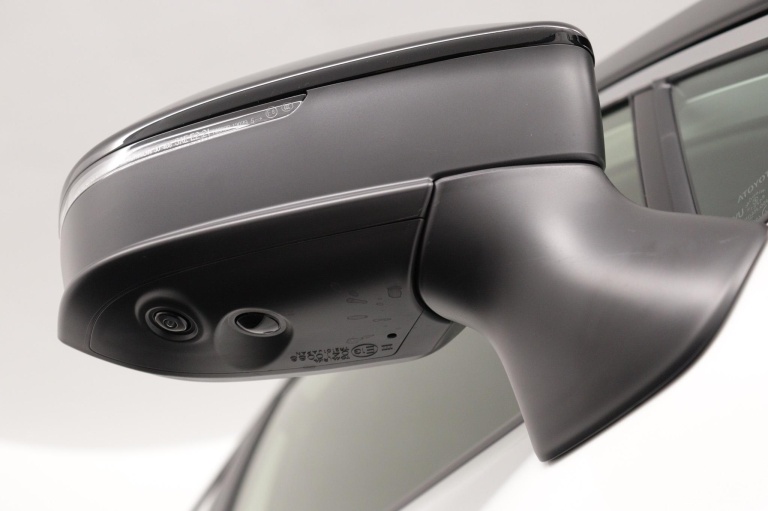 Toyota Corolla Cross - Hybrid 180 Executive 42