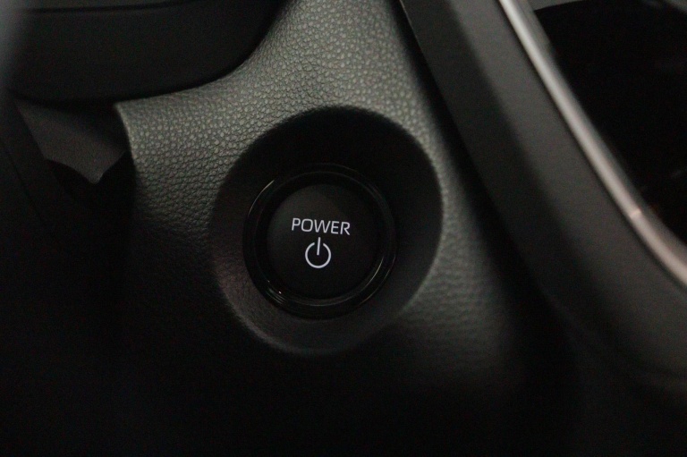 Toyota Corolla Cross - Hybrid 180 Executive 46