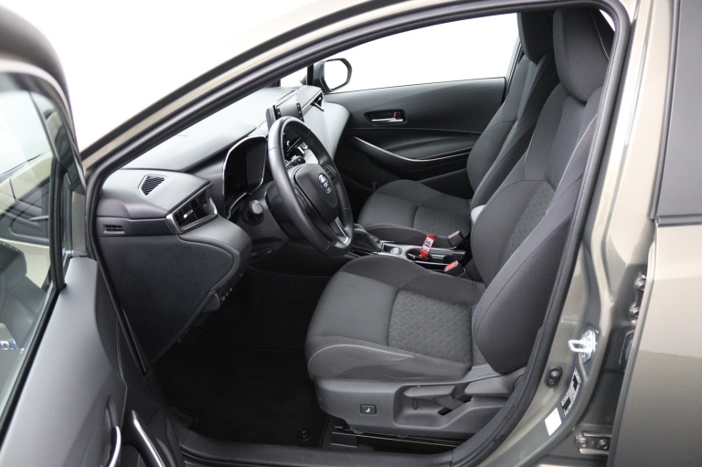 Toyota Corolla - 1.8 Hybrid Style 17