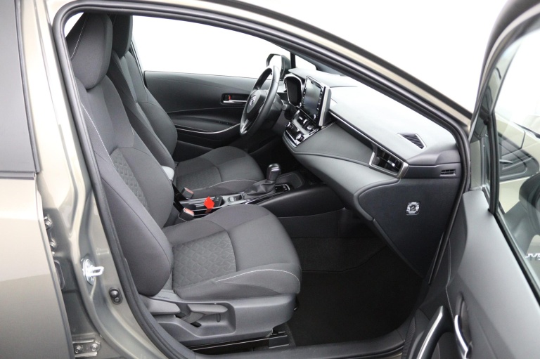 Toyota Corolla - 1.8 Hybrid Style 22