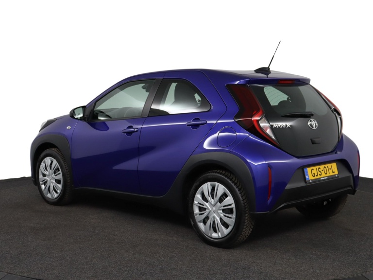 Toyota Aygo X - 1.0 VVT-i MT Play 12