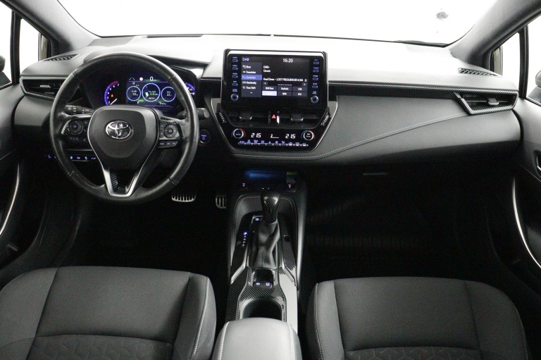 Toyota Corolla Touring Sports - 1.8 Hybrid Dynamic Limited 4