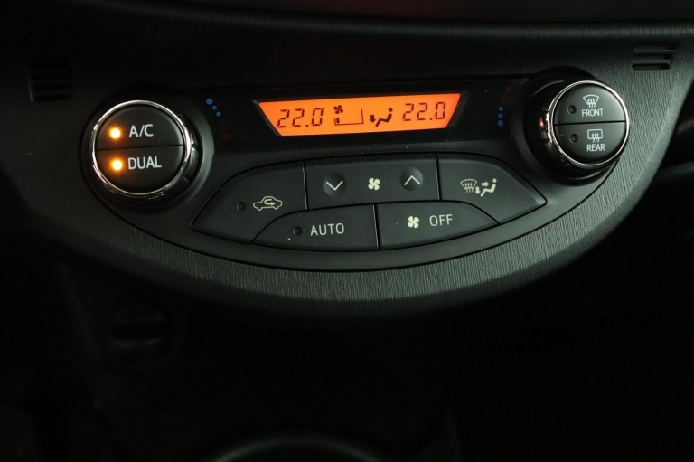 Toyota Yaris - 1.0 VVT-i Aspiration 7
