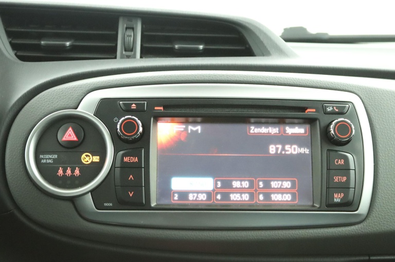 Toyota Yaris - 1.0 VVT-i Aspiration 8
