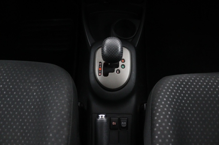 Toyota Yaris - 1.3 VVTi Aspiration | Trekhaak | Cruise Control 19