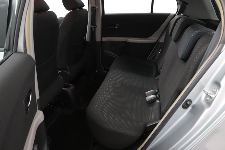 Toyota Yaris - 1.3 VVTi Aspiration | Trekhaak | Cruise Control 28