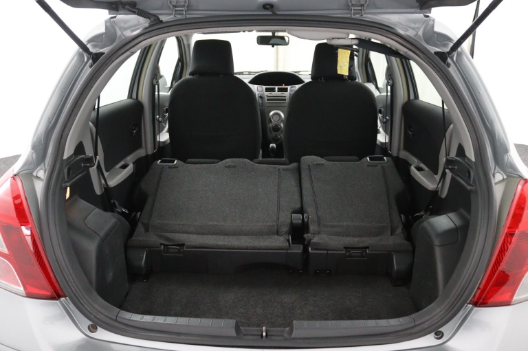 Toyota Yaris - 1.3 VVTi Aspiration | Trekhaak | Cruise Control 31