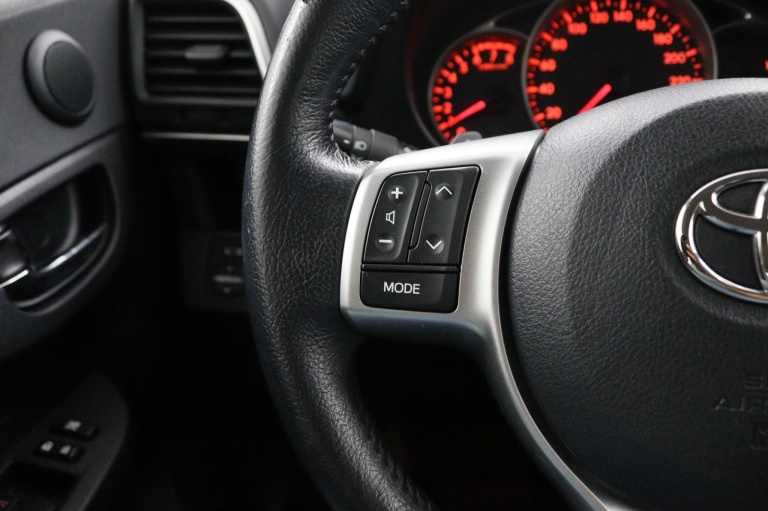 Toyota Verso-S - 1.3 VVT-i Aspiration | Trekhaak | Climate Control 17