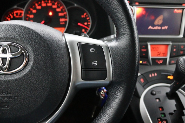 Toyota Verso-S - 1.3 VVT-i Aspiration | Trekhaak | Climate Control 19