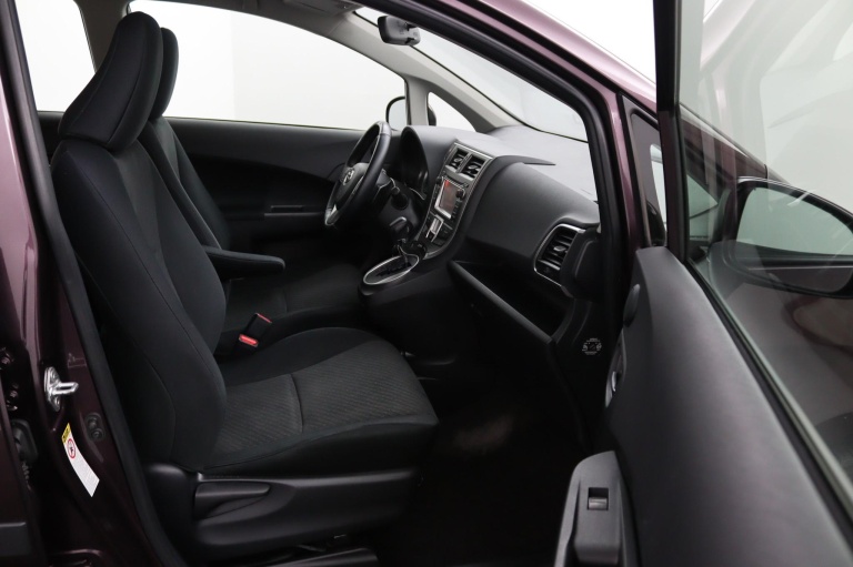 Toyota Verso-S - 1.3 VVT-i Aspiration | Trekhaak | Climate Control 30