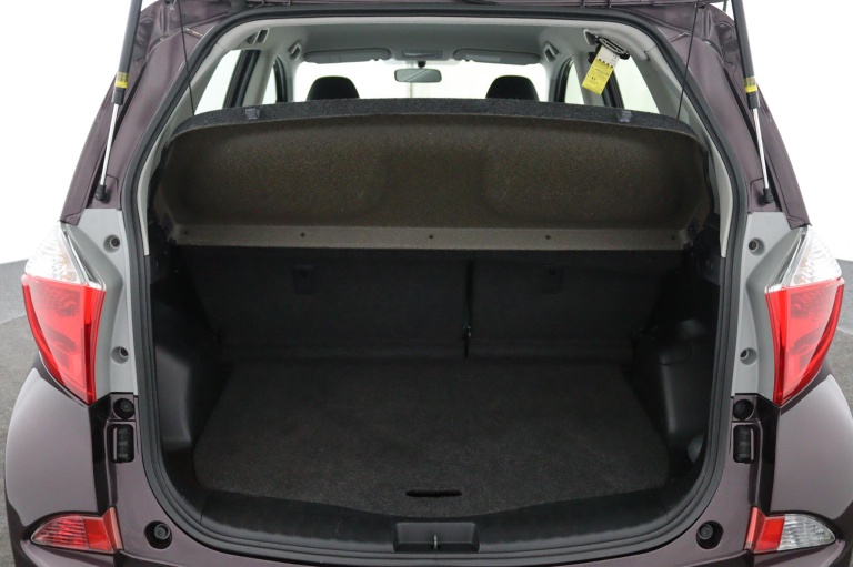 Toyota Verso-S - 1.3 VVT-i Aspiration | Trekhaak | Climate Control 31