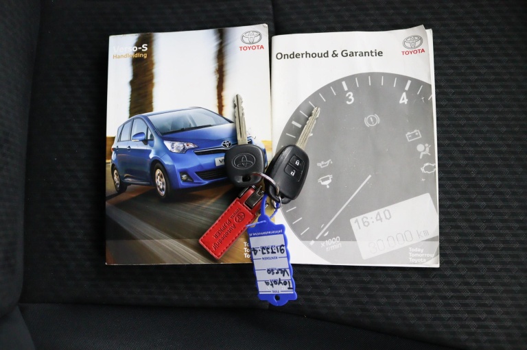 Toyota Verso-S - 1.3 VVT-i Aspiration | Trekhaak | Climate Control 36
