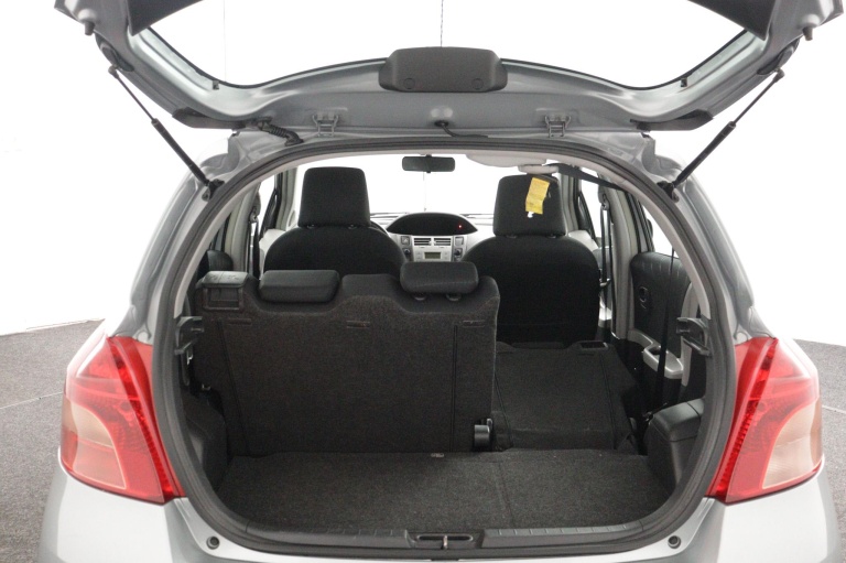 Toyota Yaris - 1.3 VVTi Sol 23