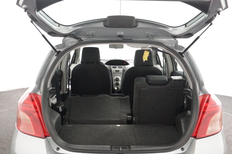 Toyota Yaris - 1.3 VVTi Sol 24