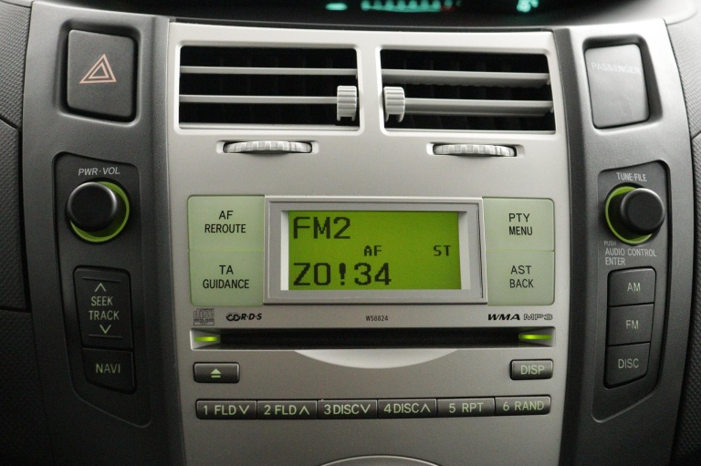 Toyota Yaris - 1.3 VVTi Sol 8