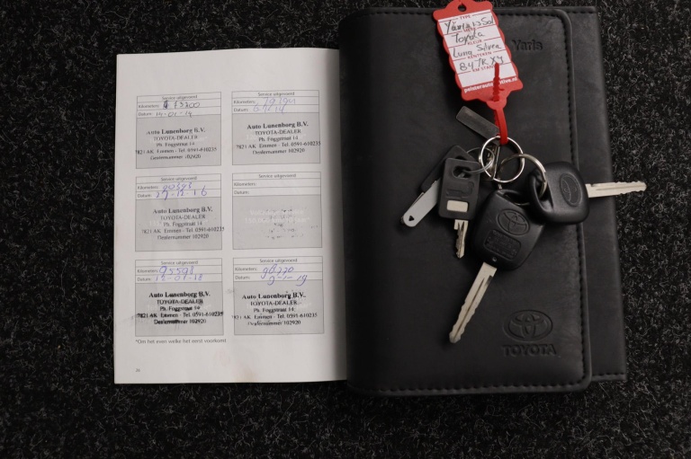 Toyota Yaris - 1.3 VVTi Sol 9