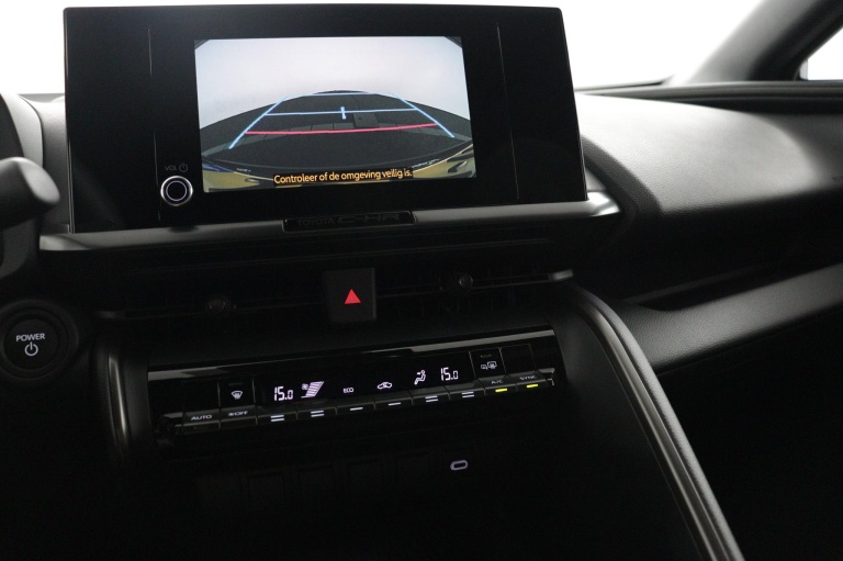 Toyota C-HR - 1.8 Hybrid 140 Dynamic 8