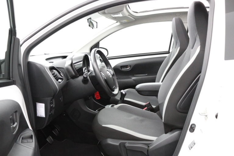 Toyota Aygo - 1.0 VVT-i x-play cabrio 17