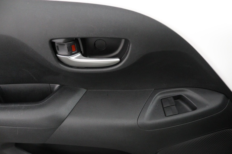 Toyota Aygo - 1.0 VVT-i x-play cabrio 29