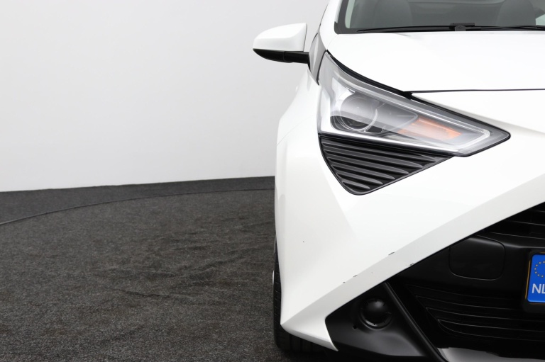 Toyota Aygo - 1.0 VVT-i x-play cabrio 37