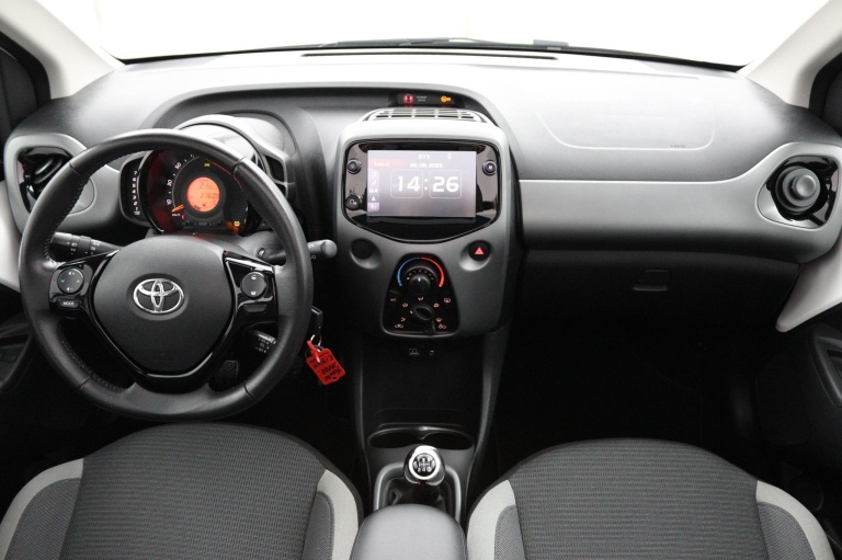 Toyota Aygo - 1.0 VVT-i x-play cabrio 4