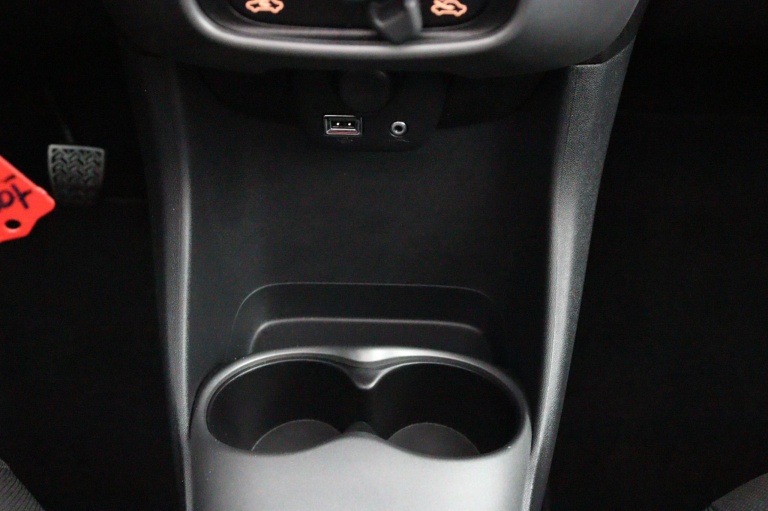 Toyota Aygo - 1.0 VVT-i x-play cabrio 44