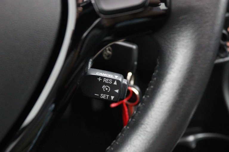 Toyota Aygo - 1.0 VVT-i x-play cabrio 46