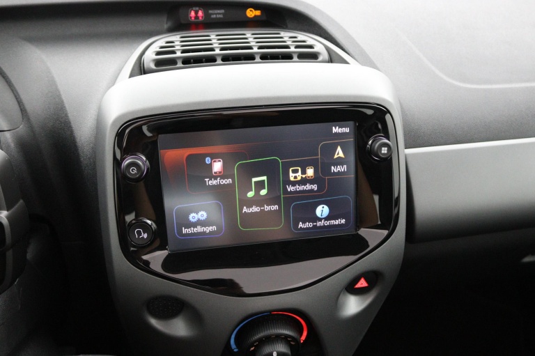 Toyota Aygo - 1.0 VVT-i x-play cabrio 50