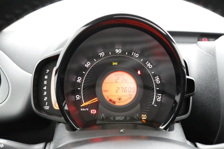 Toyota Aygo - 1.0 VVT-i x-play cabrio 6