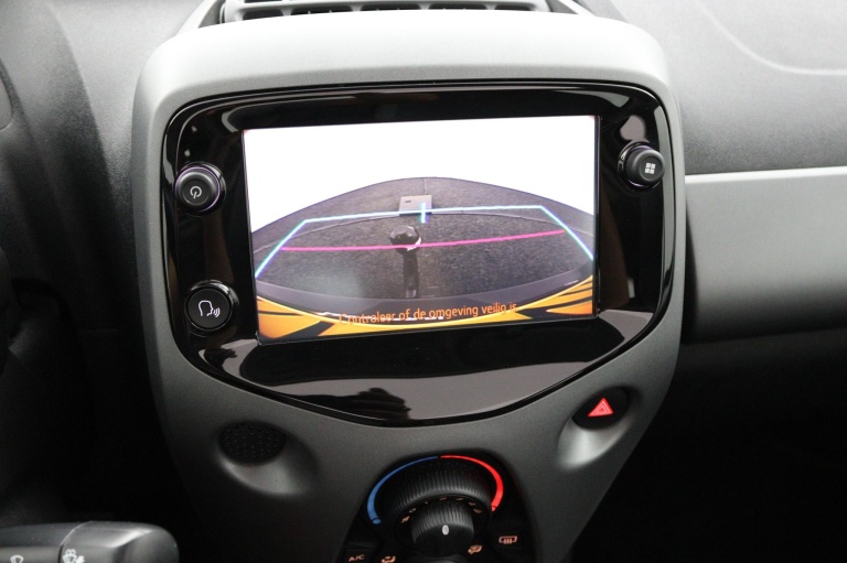 Toyota Aygo - 1.0 VVT-i x-play cabrio 9