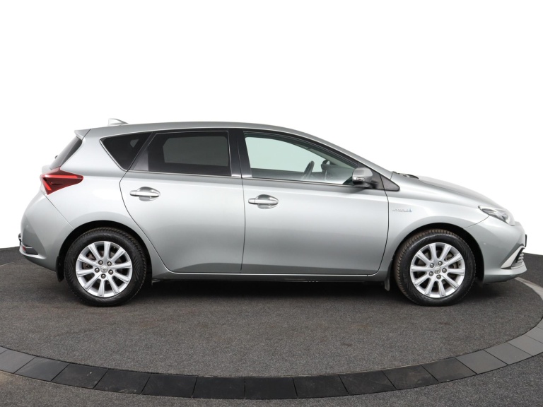 Toyota Auris - 1.8 Hybrid Executive 13