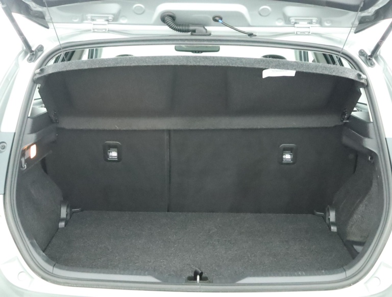 Toyota Auris - 1.8 Hybrid Executive 23