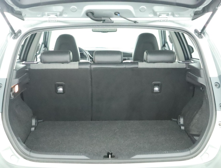 Toyota Auris - 1.8 Hybrid Executive 24